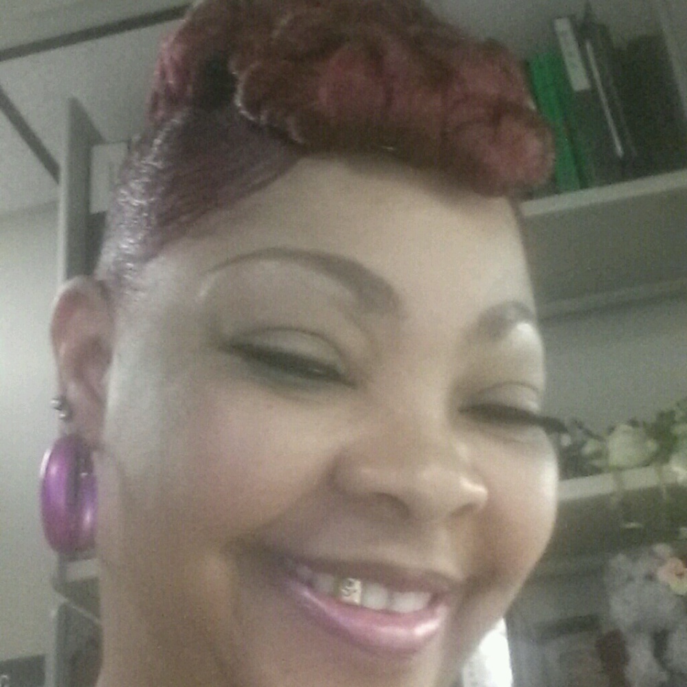 Meet your Posher, Annette